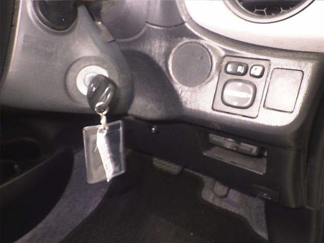 TOYOTA VITZ 2014