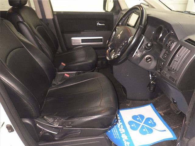 MITSUBISHI DELICA D5 2013