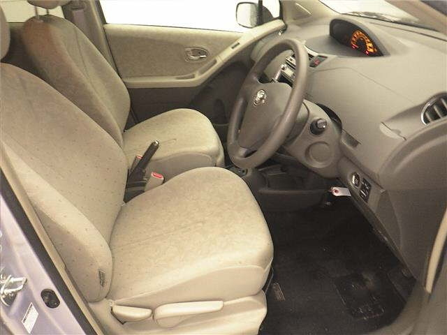 TOYOTA VITZ 2009