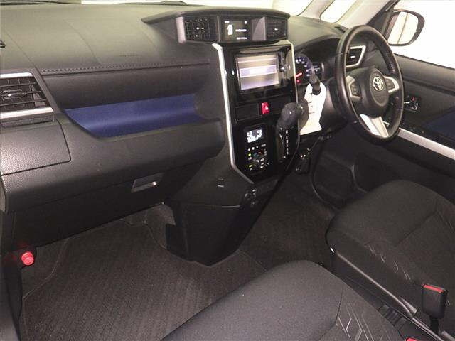 TOYOTA ROOMY 2016