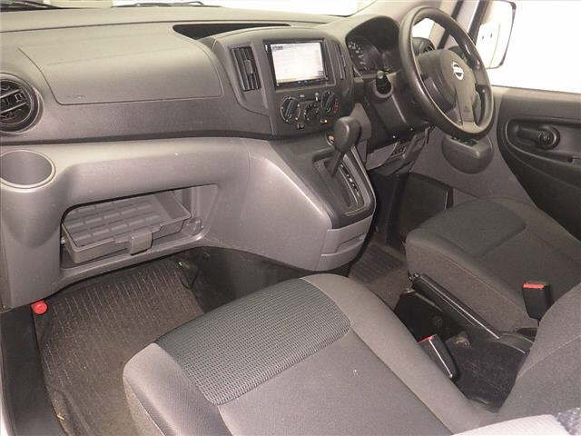 NISSAN NV200 2020