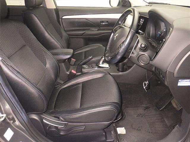 MITSUBISHI OUTLANDER PHEV 2014