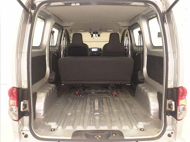 NISSAN NV200 2020