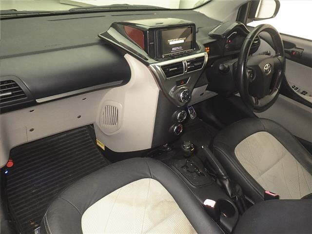 TOYOTA IQ 2010