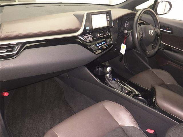 TOYOTA C-HR 2017
