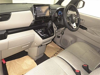 NISSAN ROOX 2021