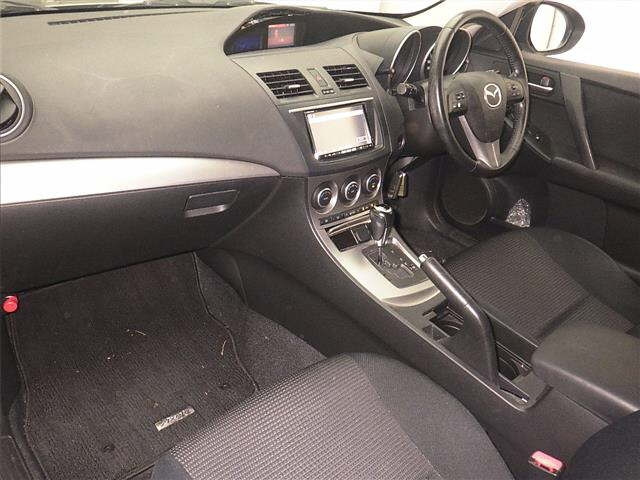 MAZDA AXELA 2012