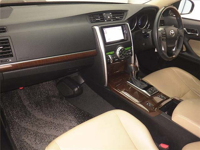 TOYOTA MARK X 2013