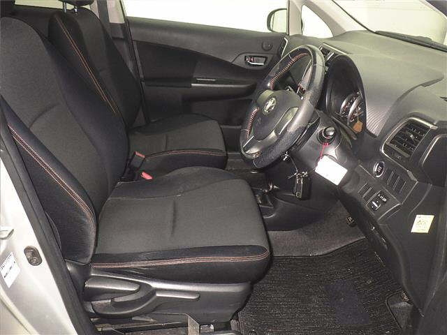 TOYOTA RACTIS 2010