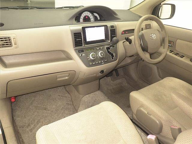 TOYOTA RAUM 2008