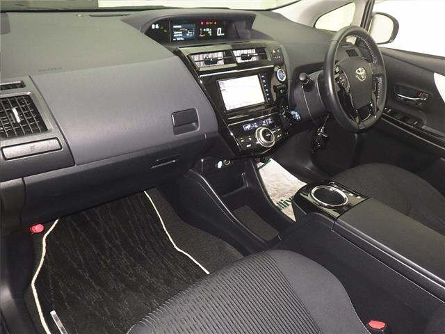 TOYOTA PRIUS ALPHA 2019