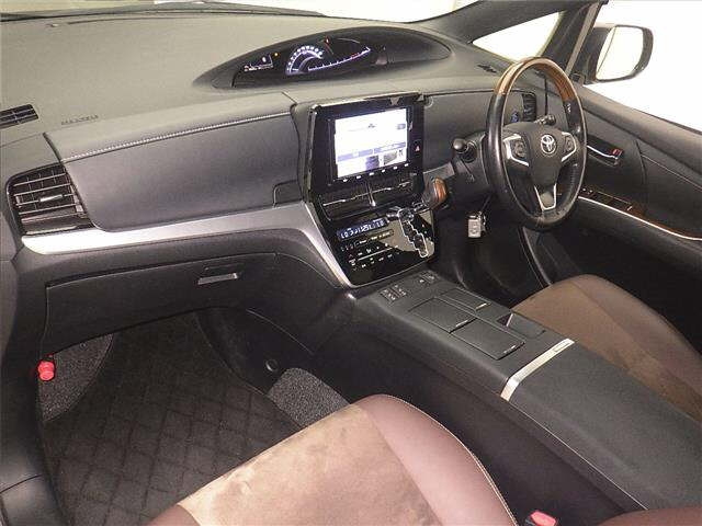 TOYOTA ESTIMA HYBRID 2019