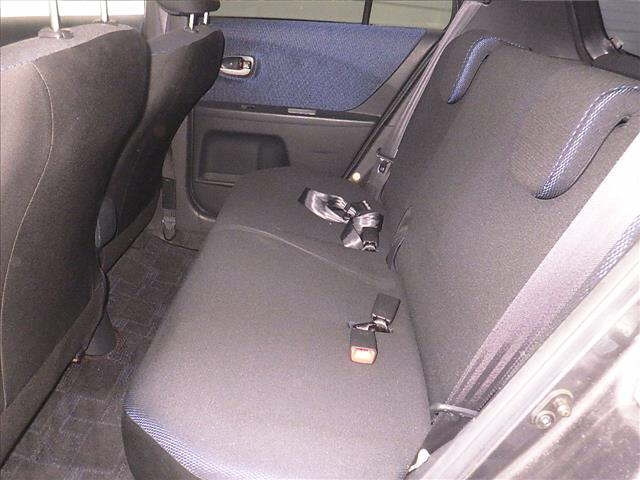 TOYOTA VITZ 2009