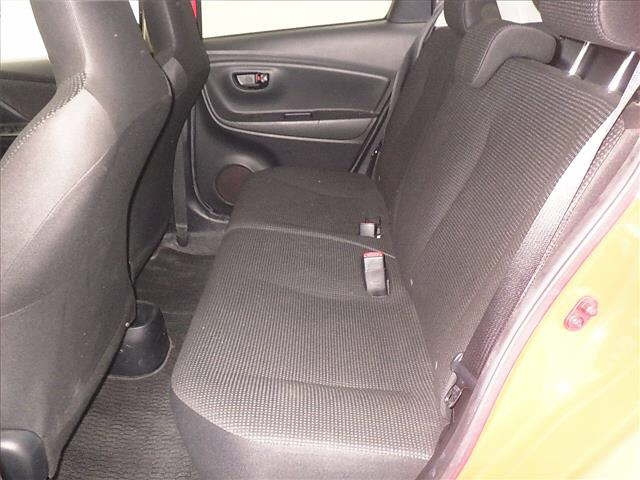 TOYOTA VITZ 2018