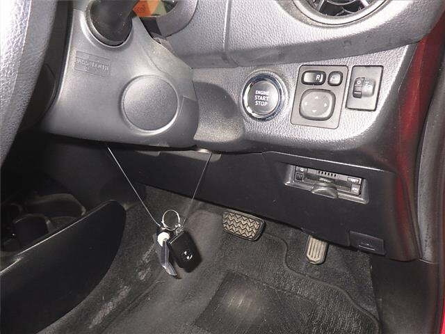 TOYOTA VITZ 2018