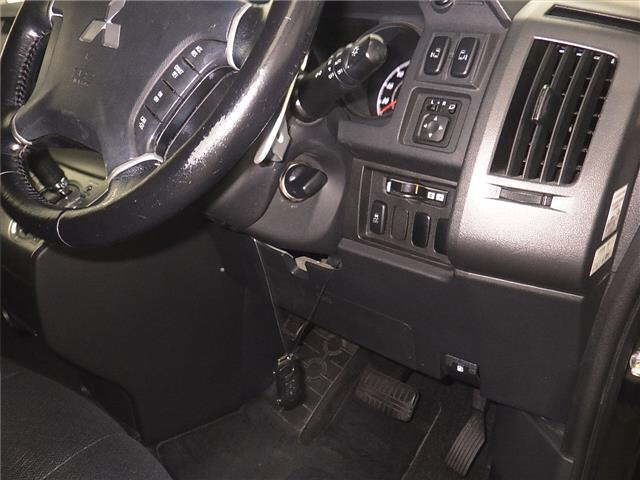 MITSUBISHI DELICA D5 2013