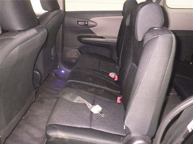 TOYOTA WISH 2011