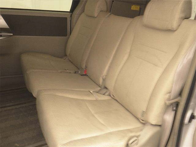 TOYOTA NOAH 2009