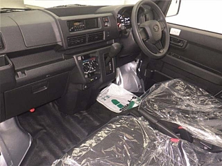 DAIHATSU HIJET VAN 2024