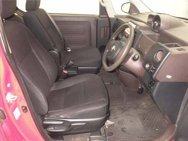 TOYOTA PORTE 2012