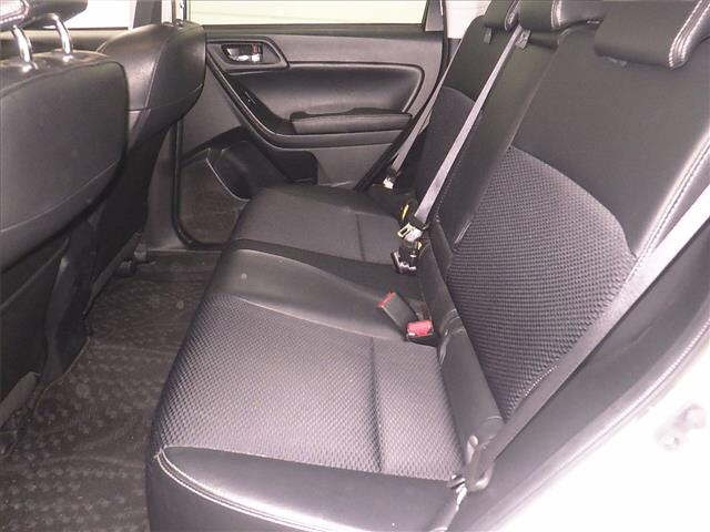 SUBARU FORESTER 2015