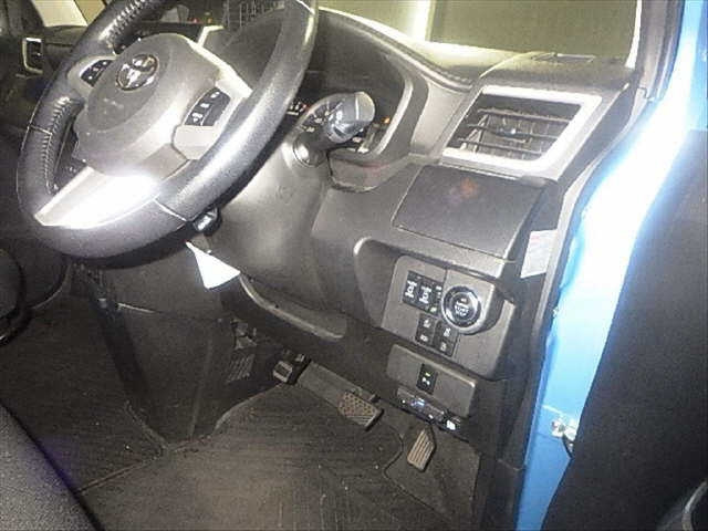 TOYOTA TANK 2019