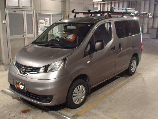 NISSAN NV200 2019