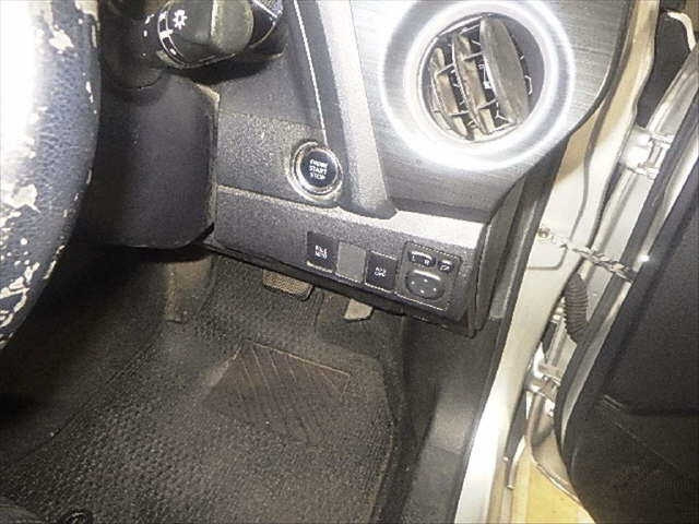 TOYOTA AURIS 2013