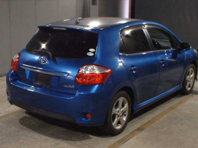TOYOTA AURIS 2010