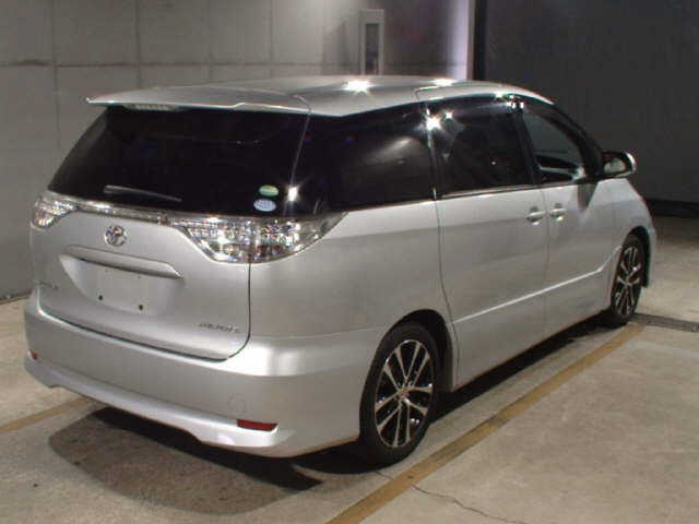 TOYOTA ESTIMA 2014