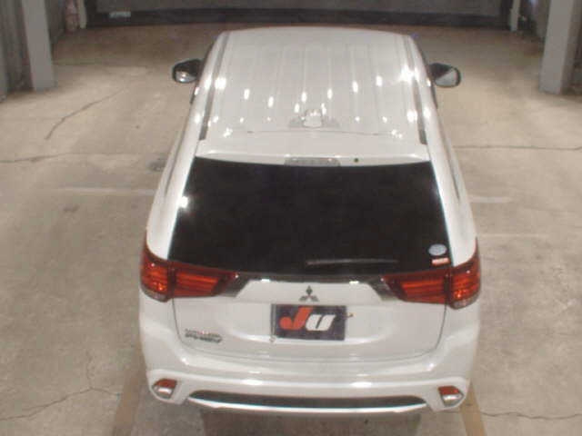 MITSUBISHI OUTLANDER PHEV 2016