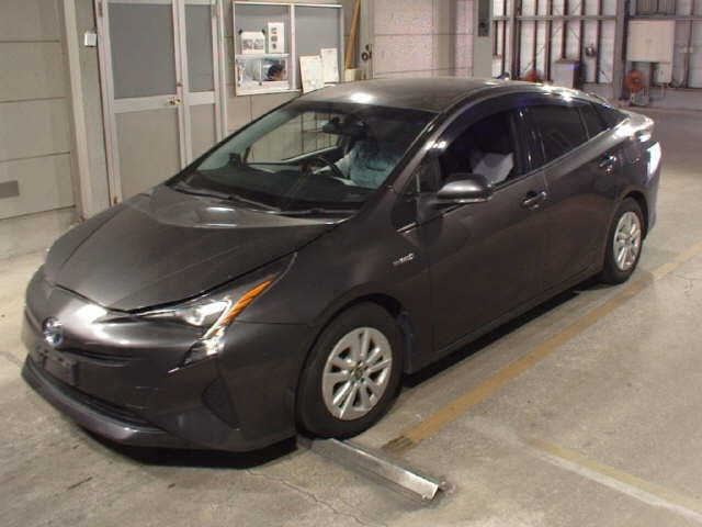 TOYOTA PRIUS 2017