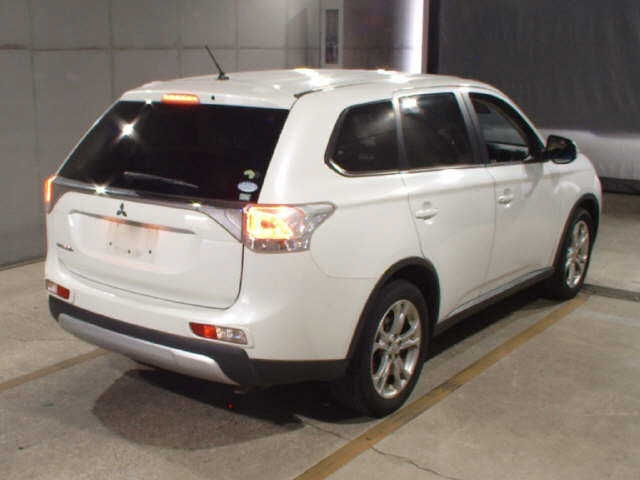 MITSUBISHI OUTLANDER 2014