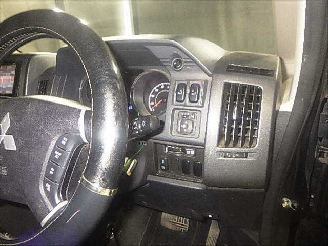 MITSUBISHI DELICA D5 2012