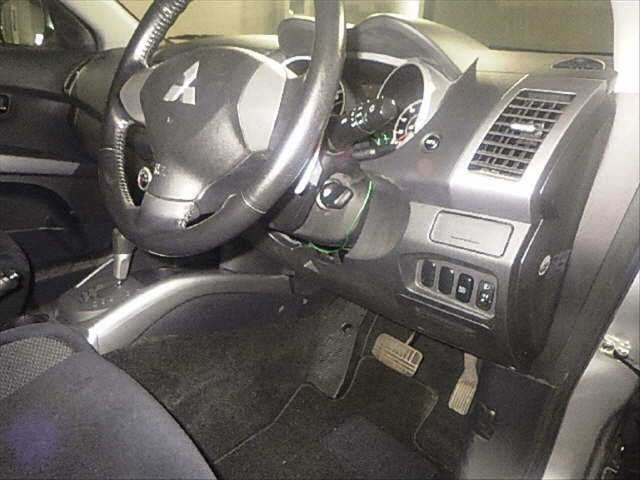 MITSUBISHI OUTLANDER 2010