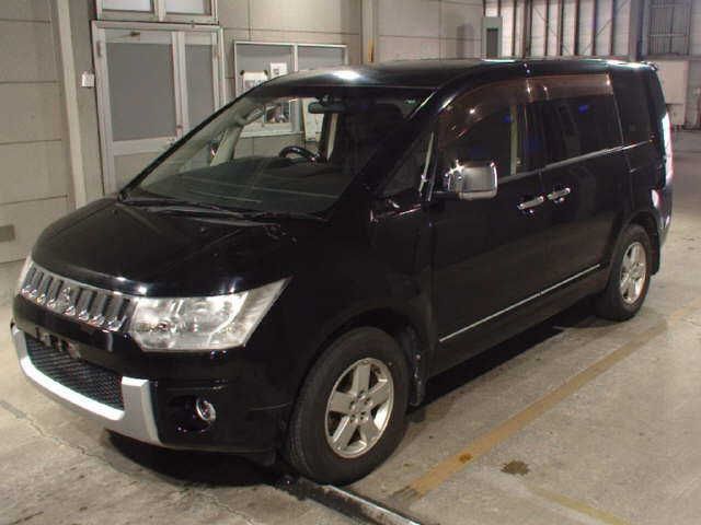 MITSUBISHI DELICA D5 2012