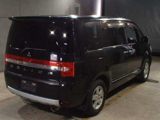 MITSUBISHI DELICA D5 2012