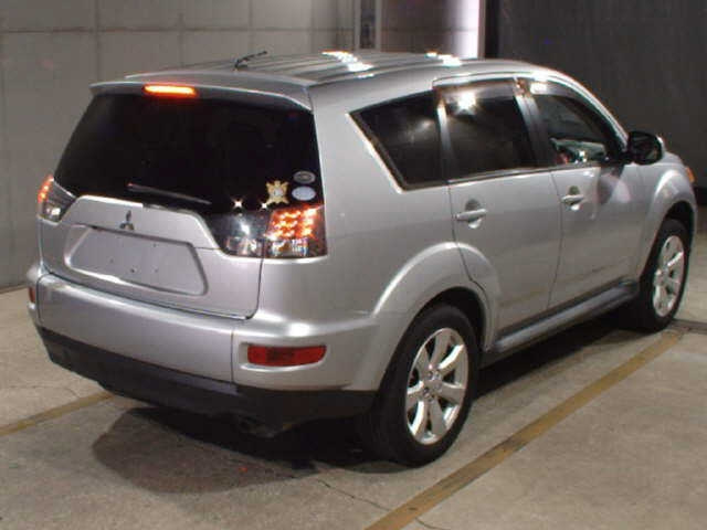MITSUBISHI OUTLANDER 2010