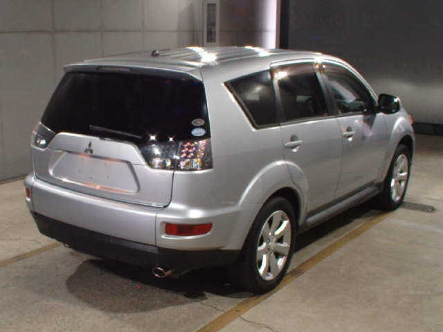 MITSUBISHI OUTLANDER 2010