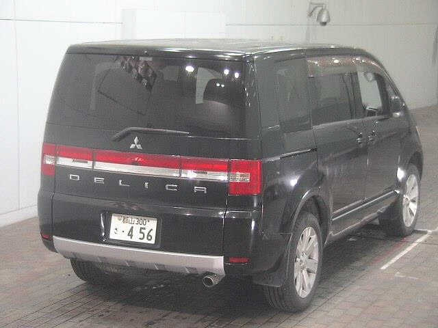 MITSUBISHI DELICA D5 2012