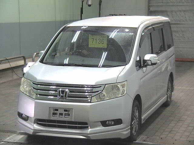 HONDA STEP WAGON 2010