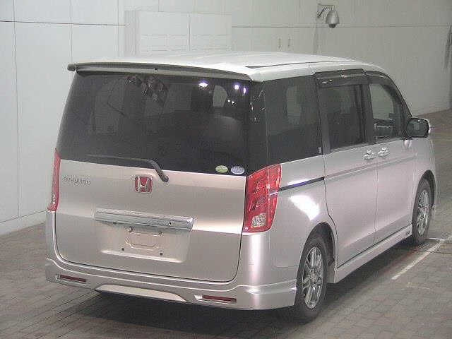 HONDA STEP WAGON 2010