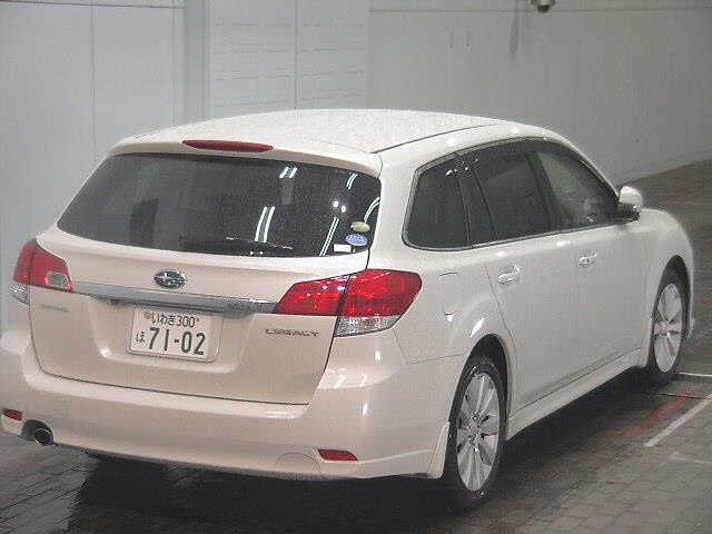SUBARU LEGACY 2011