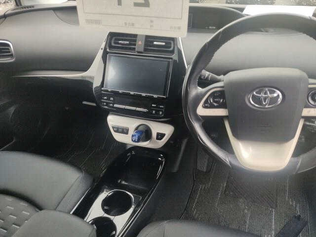 TOYOTA PRIUS PHV 2017