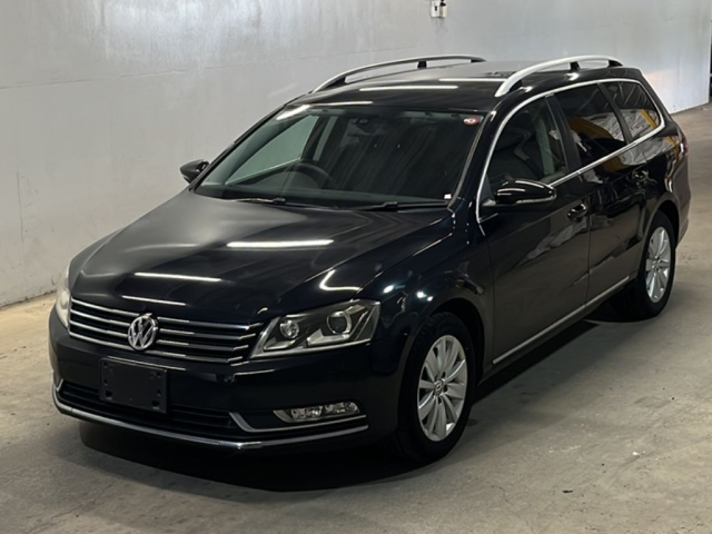 VOLKSWAGEN PASSAT VARIANT 2012