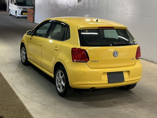 VOLKSWAGEN POLO 2011