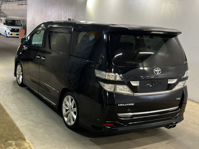 TOYOTA VELLFIRE 2010