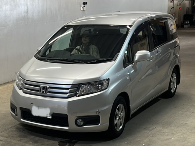HONDA FREED 2010