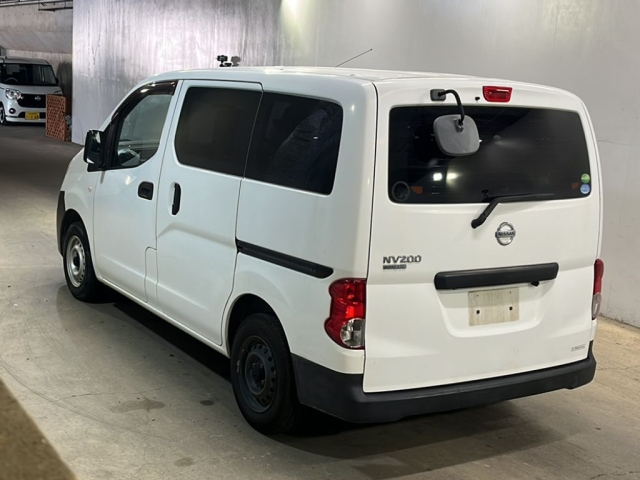 NISSAN NV200 2013