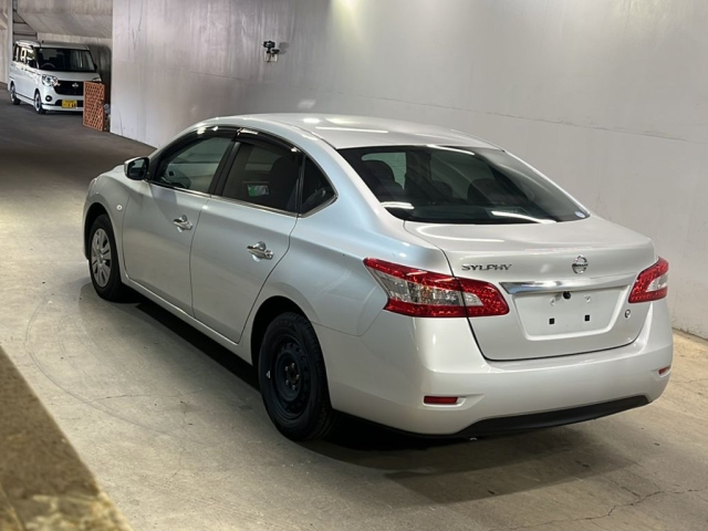 NISSAN SYLPHY 2018